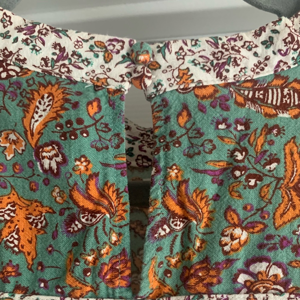 Universal Threads Ruffled Floral Dress - Picture 9 of 10